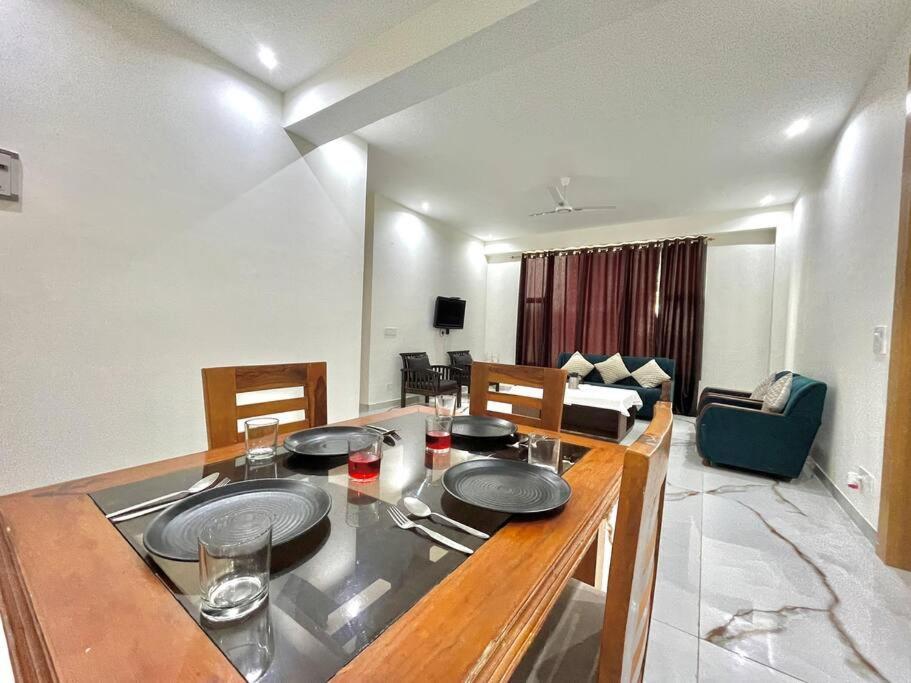 Host Jatin Kasauli Crest 7O1827O7O3 Apartman Kültér fotó