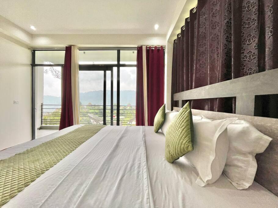 Host Jatin Kasauli Crest 7O1827O7O3 Apartman Kültér fotó